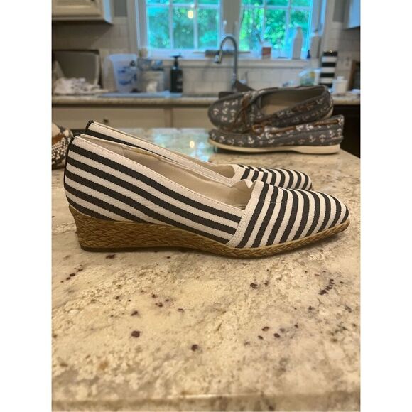Life Stride Black & White Stripe Jute Espadrille Low Wedge sz 9 NWOT - Picture 4 of 6